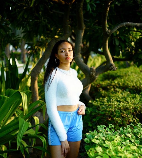 Bahamian Newcomer Mia Noni Drops Hypnotic Single Inside Your Mind (dreamspeed version)