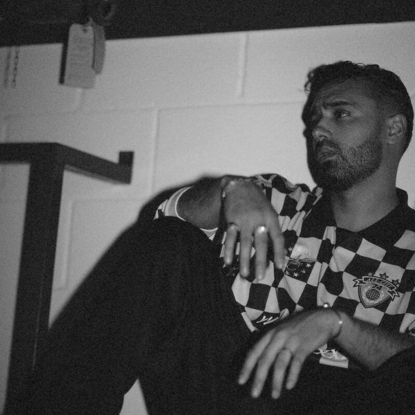 Bob Stache Unveils GROOOVE: A Pulsing, Analog-Fueled House Music Odyssey